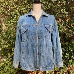 Vintage gitano denim jacket with fun hidden pockets